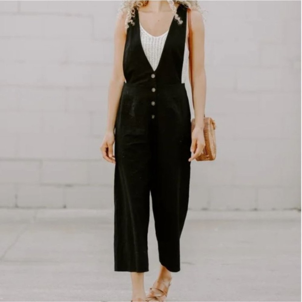 Sienna Sky Jumper Overalls Deep V Neck M Medium‎ Black Buttons Ankle Cropped NWT